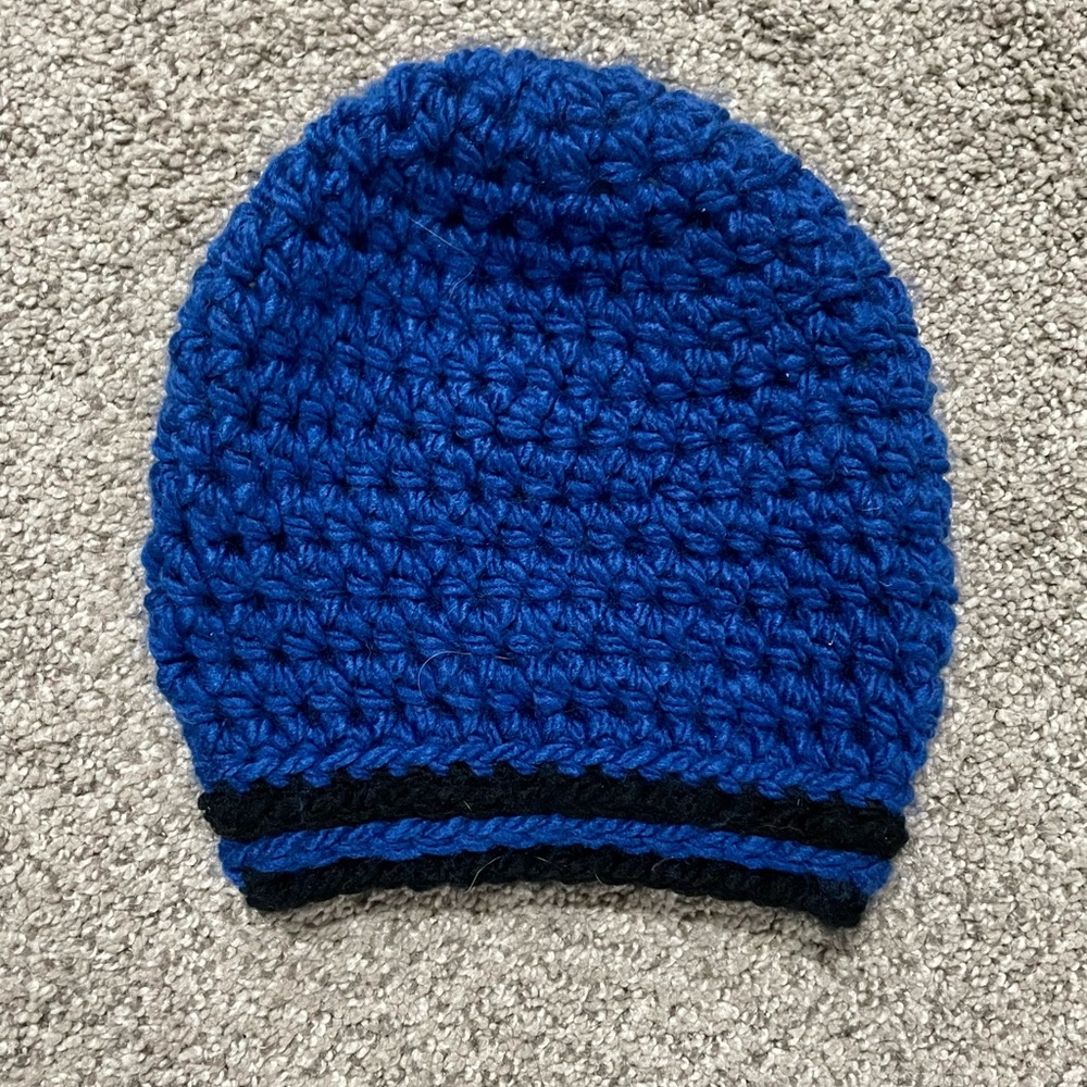 NWOT Kids Hand Knit Winter Beanie